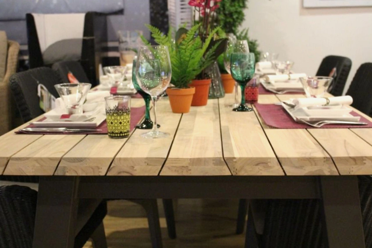 4 Seasons Outdoor - Derby Rectangular Dining Table With Teak Legs 240cm X 100cm - Image 2