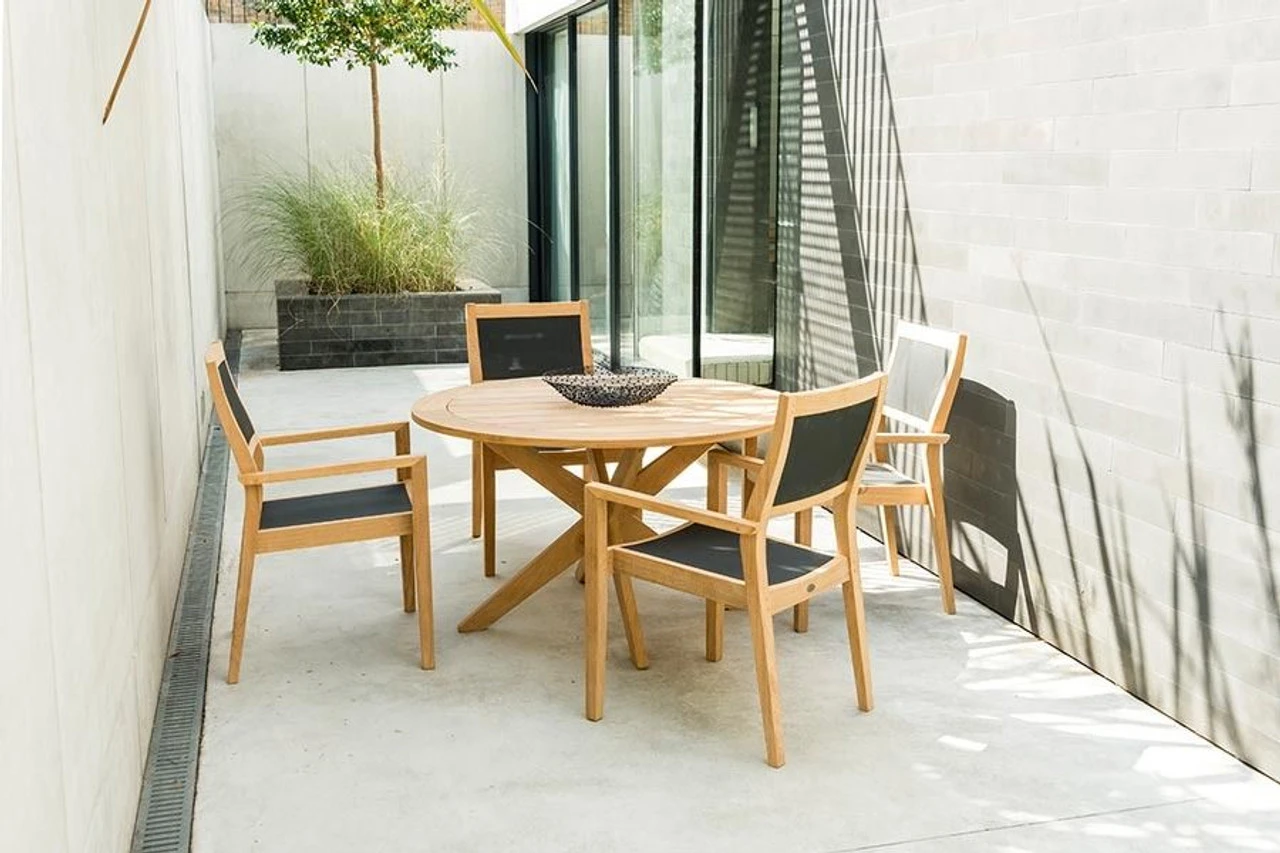 Alexander Rose Roble Round Garden Table With Cross Base 1.25MØ - Image 2