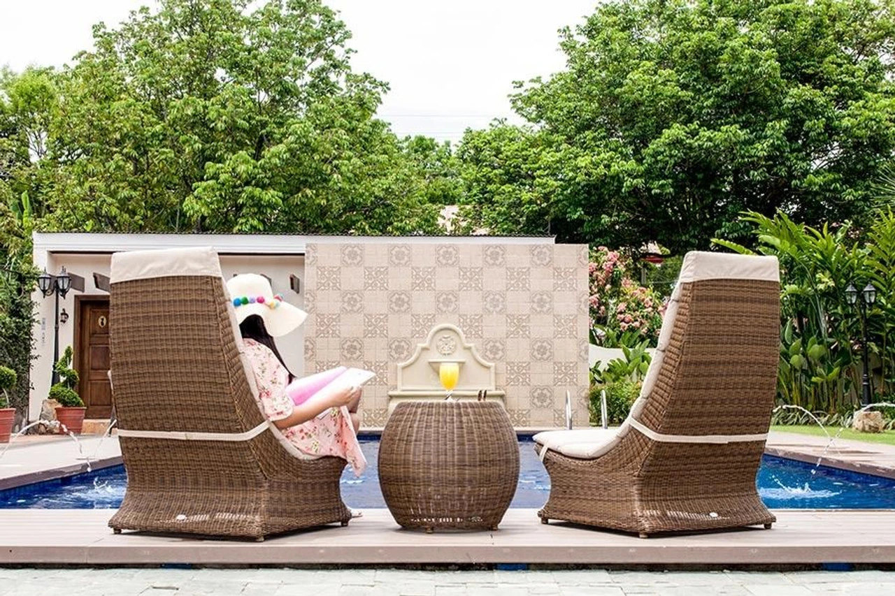 Alexander Rose San Marino Rattan Lazy Chair With Cushion 4 Alexander Rose San Marino Rattan Lazy Chair With Cushion - Image 2