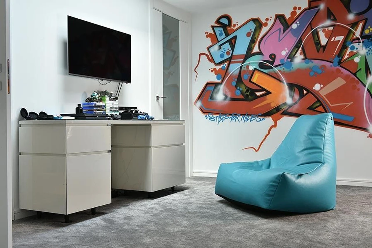 Monster B Bag Red PU Indoor Bean Bag - Image 7