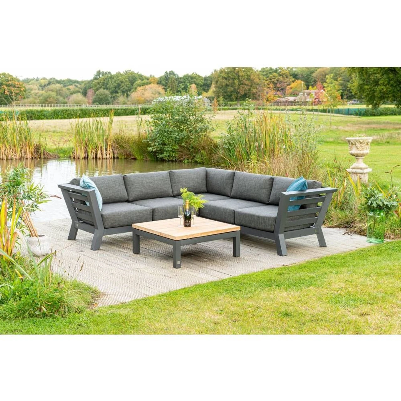 4 Seasons Outdoor - Meteoro Modular Corner Lounge Set 4 4 Seasons Outdoor - Meteoro Modular Corner Lounge Set - Image 2